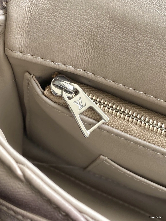 GO-14 LOUIS VUITTON MM 0812